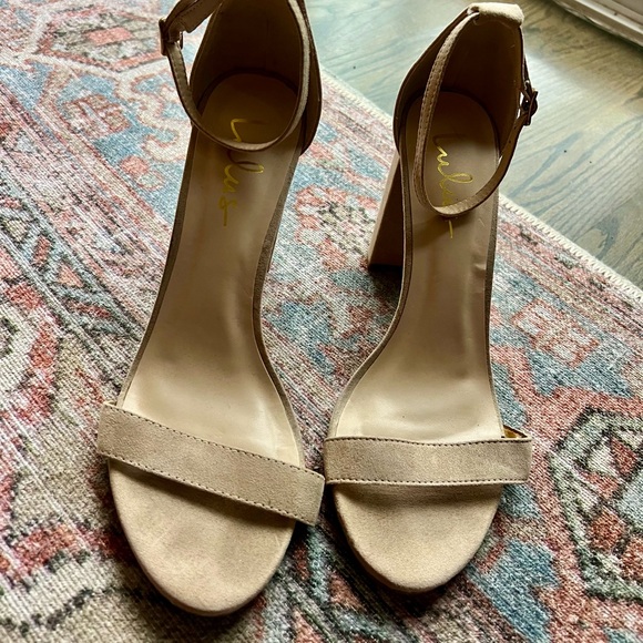 Lulu’s Nude 4” Heels - Picture 1 of 5